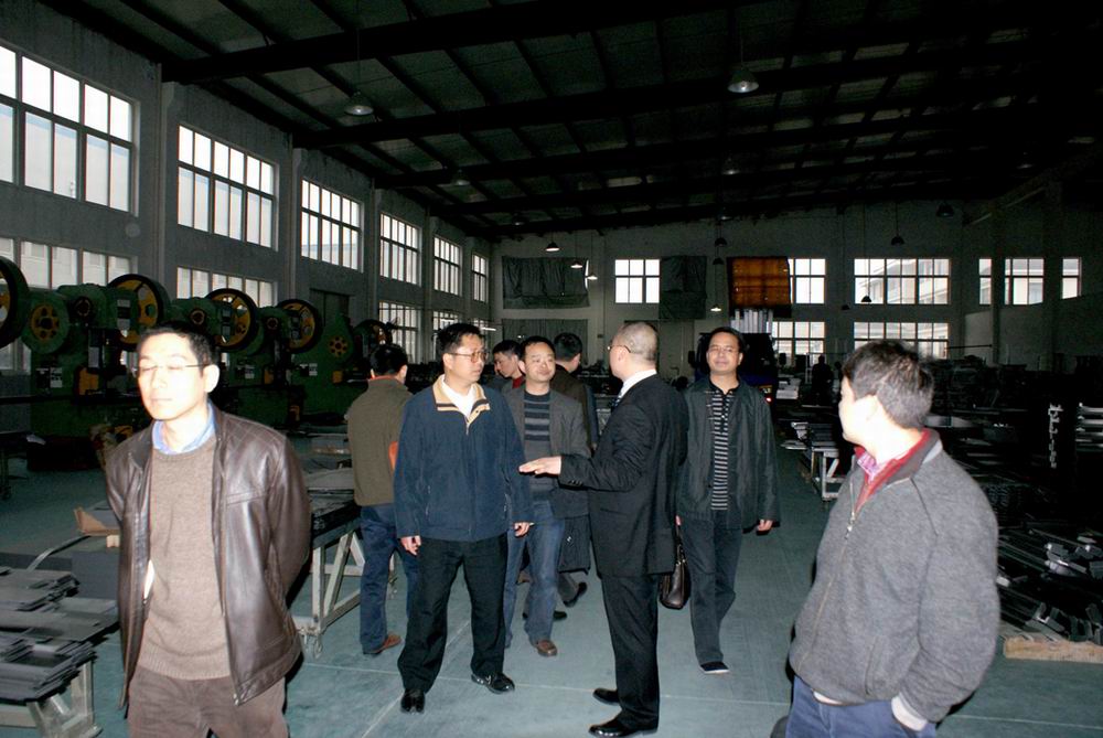 考察机柜机架生产基地